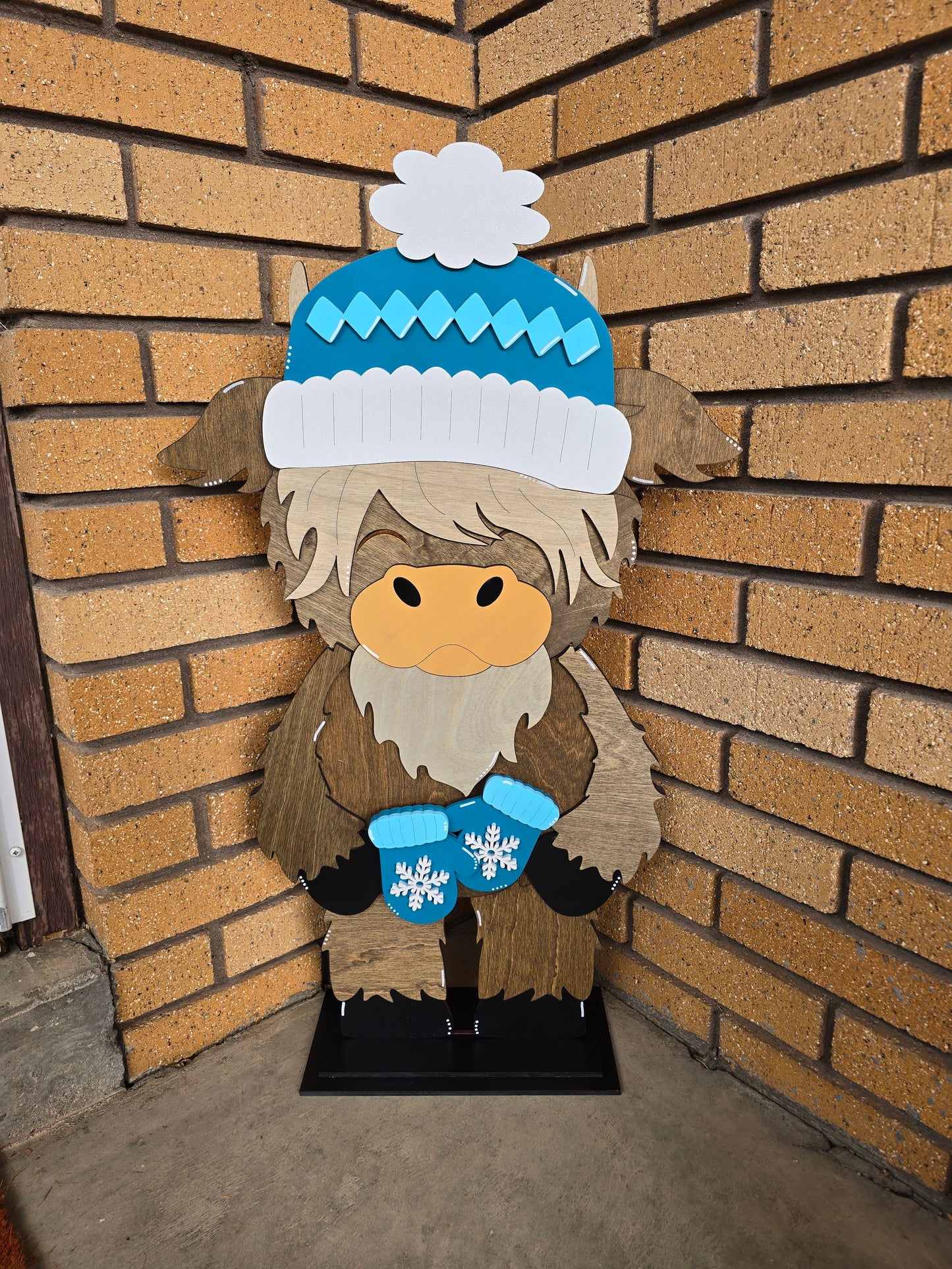 Large Standing Highland Cow with Interchangeable Pieces