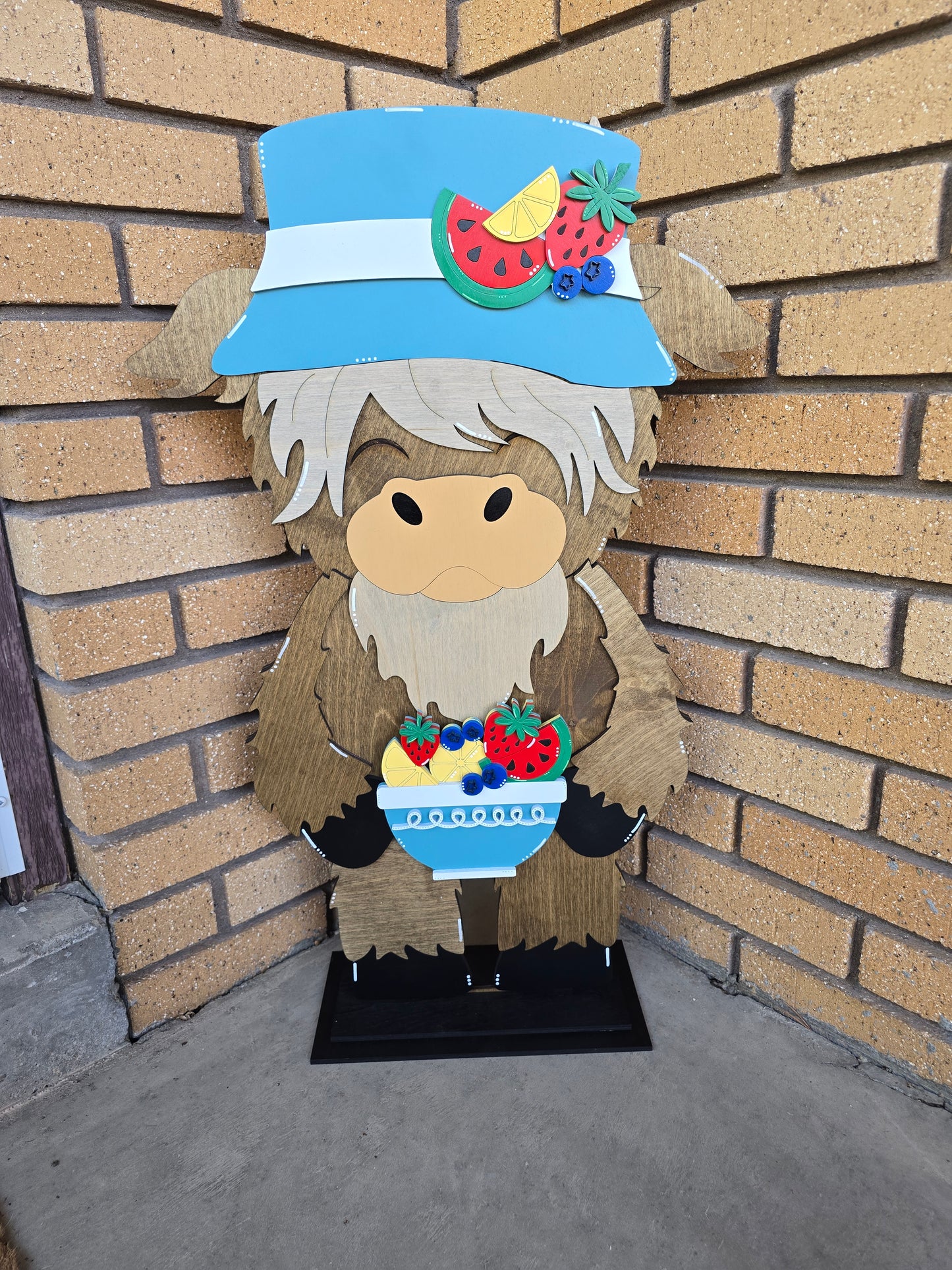 Large Standing Highland Cow with Interchangeable Pieces